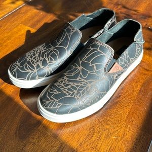 OluKai
WOMEN'S OLUKAI PEHUEA LAU women’s size 7